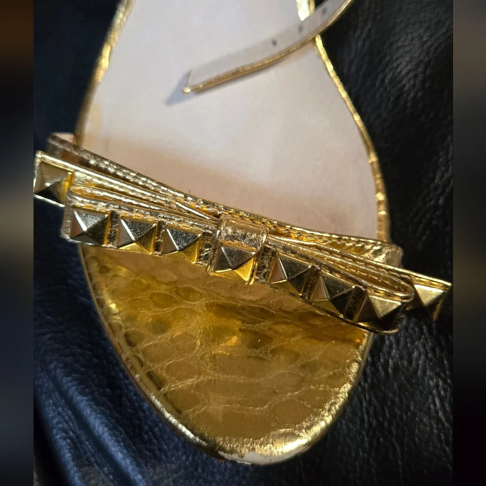 Michael Kors Gold Women's Sandals sz8M - Picture 6 of 8